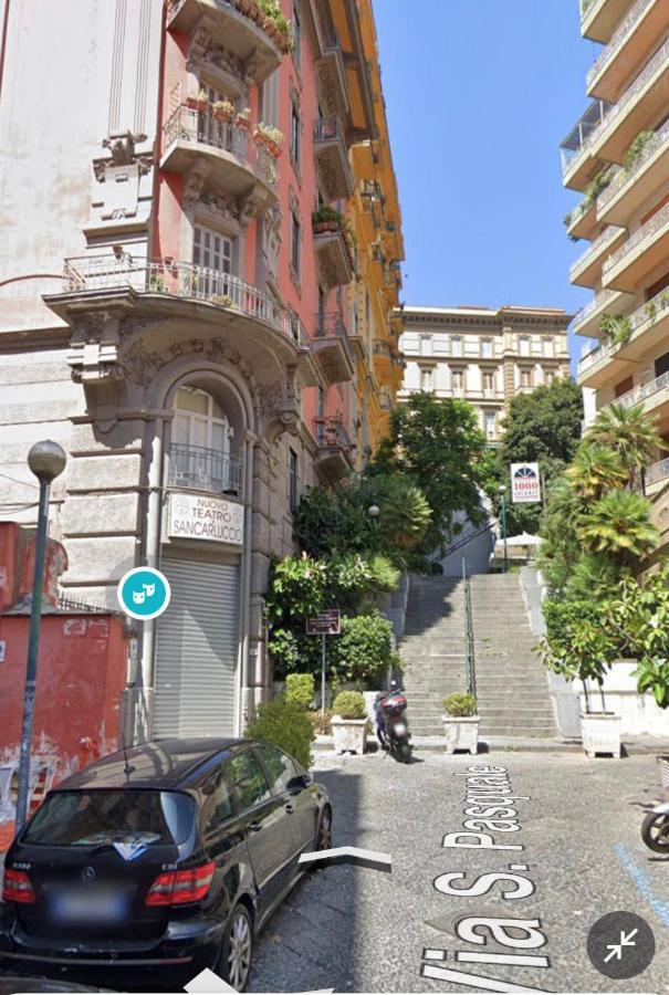 Il Picchio Di Chiaia Hotell Neapel Exteriör bild