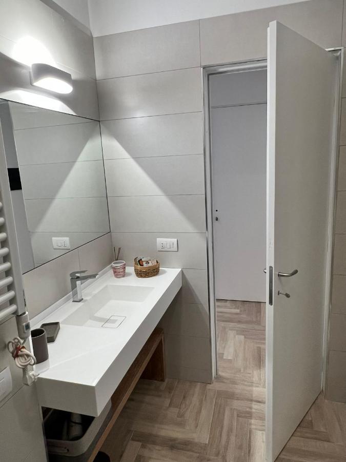 Il Picchio Di Chiaia Hotell Neapel Exteriör bild