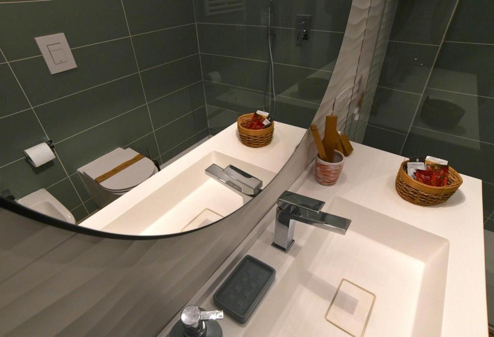 Il Picchio Di Chiaia Hotell Neapel Exteriör bild