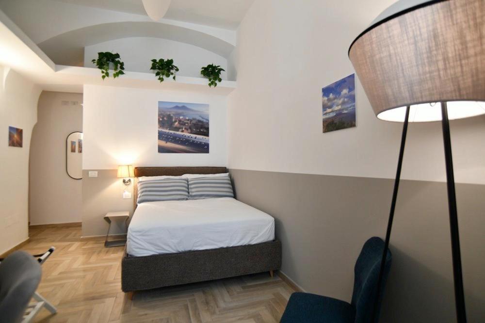 Il Picchio Di Chiaia Hotell Neapel Exteriör bild