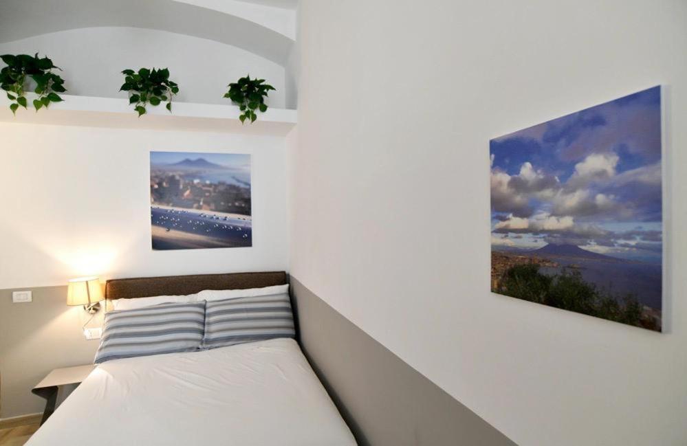 Il Picchio Di Chiaia Hotell Neapel Exteriör bild